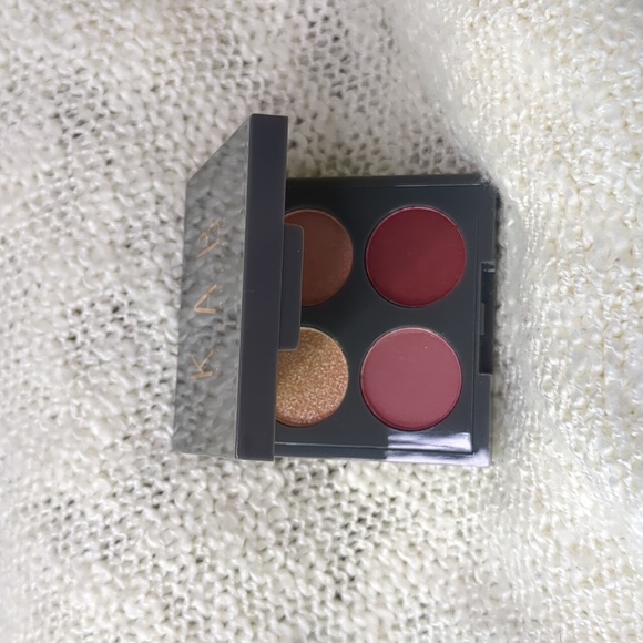 KAB Eyeshadow Quad in Plum Fairy - Picture 5 of 11